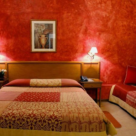 Hotel Bristol 亚松森 外观 照片