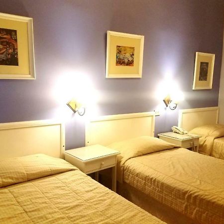 Hotel Bristol 亚松森 外观 照片