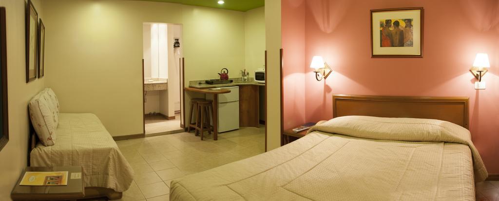 Hotel Bristol 亚松森 外观 照片