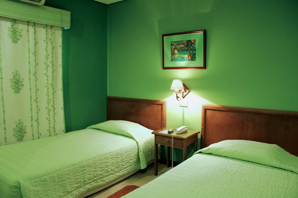 Hotel Bristol 亚松森 外观 照片