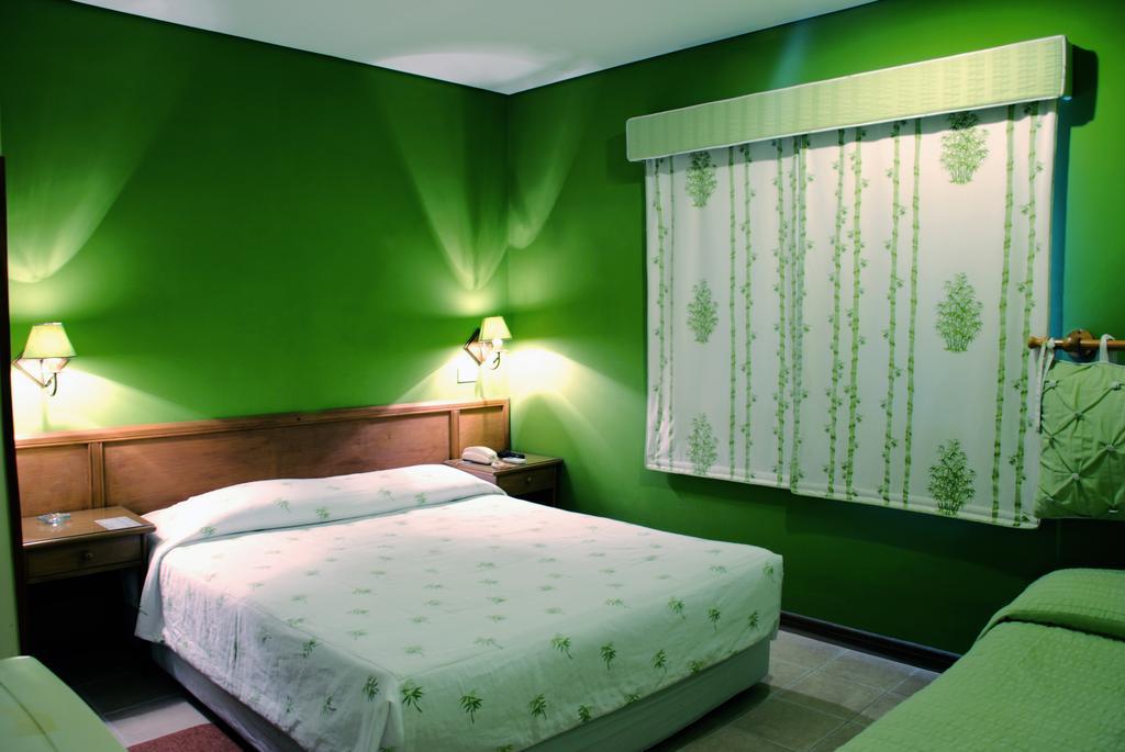Hotel Bristol 亚松森 外观 照片
